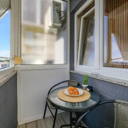 Apartment Mare Pula